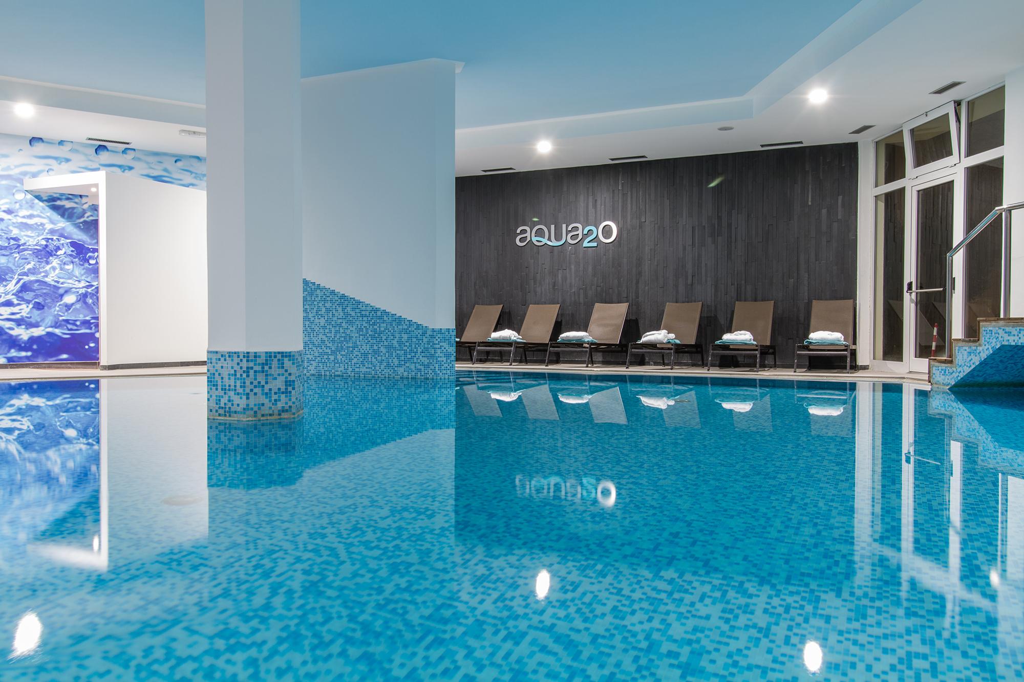 Aqua 3*