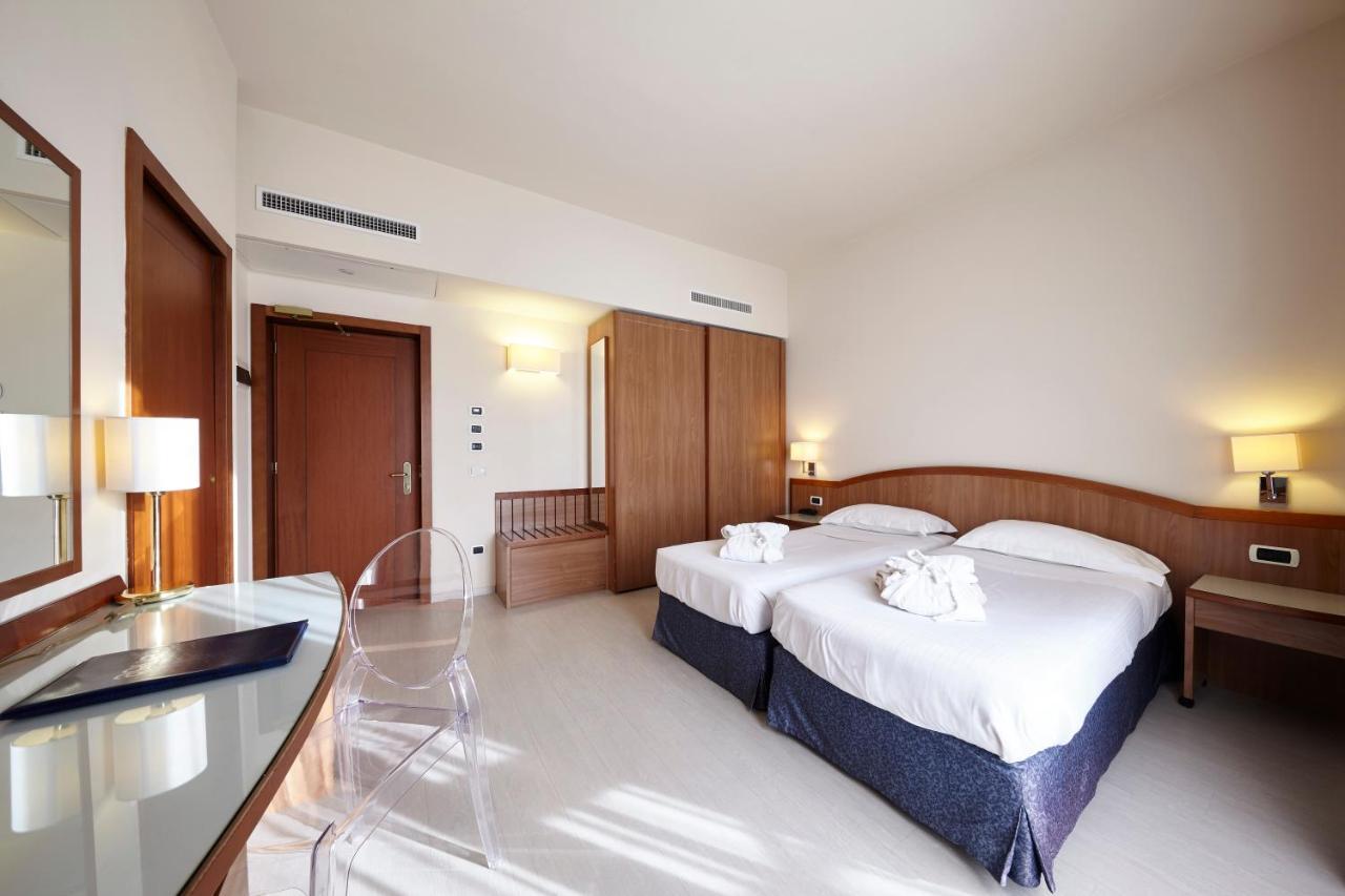 Aqua Hotel 3*